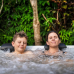 Mspa Spa rigide 6 places hydromassages. 4 coussins avec housse de protection. OSLO AMBER – Image 6