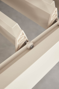 Pergola Bioclimatique En Aluminium Avec Lames Druvia Sklum Tapioca – Image 5
