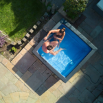 Spa gonflable carré en mousse Wave Garda pour 4 à 6 personnes – Noir – Image 3